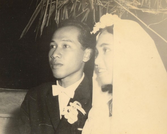 Duapuluh dua Agustus, seribu sembilan ratus enampuluh enam,